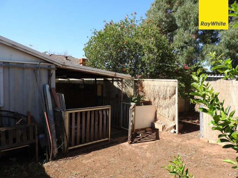 5 Lefroy Road, Mount Nasura WA 6112