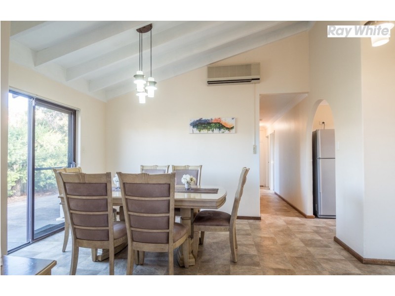 4 Erica Street, Kelmscott WA 6111