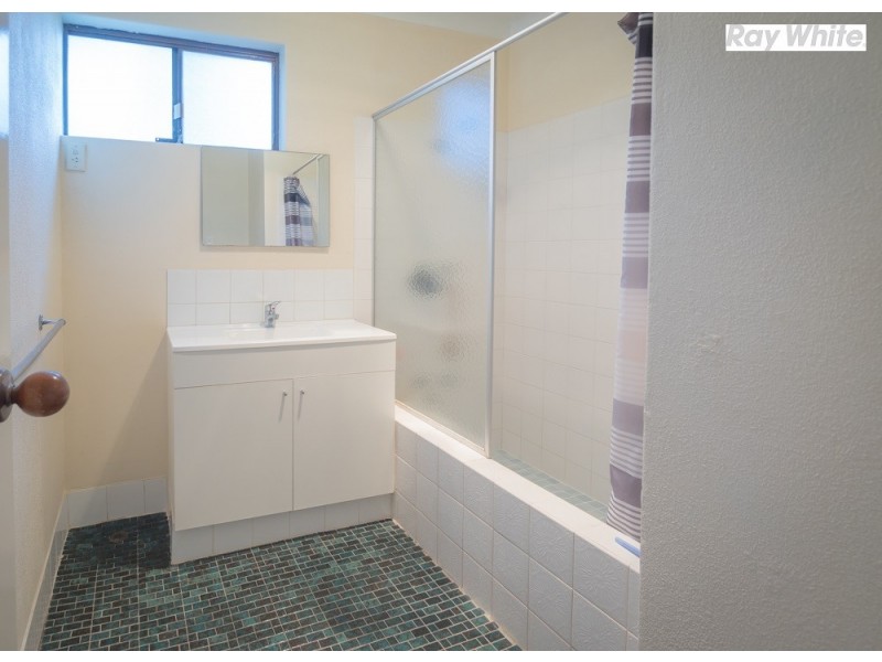 4 Erica Street, Kelmscott WA 6111