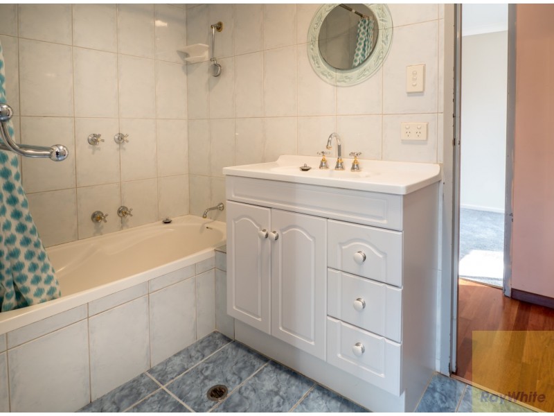 14 Bessant Court, Camillo WA 6111