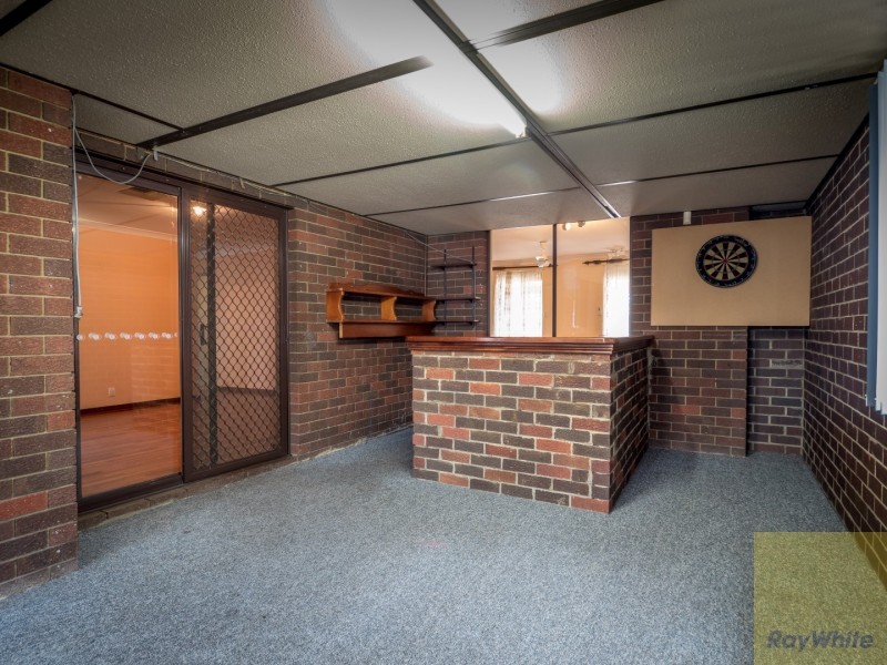 14 Bessant Court, Camillo WA 6111