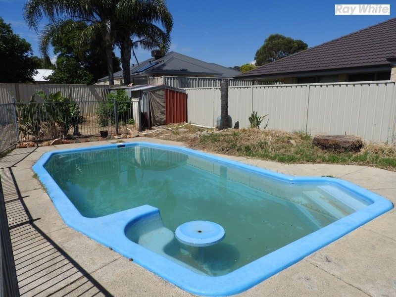 1 Briggs Place, Armadale WA 6112