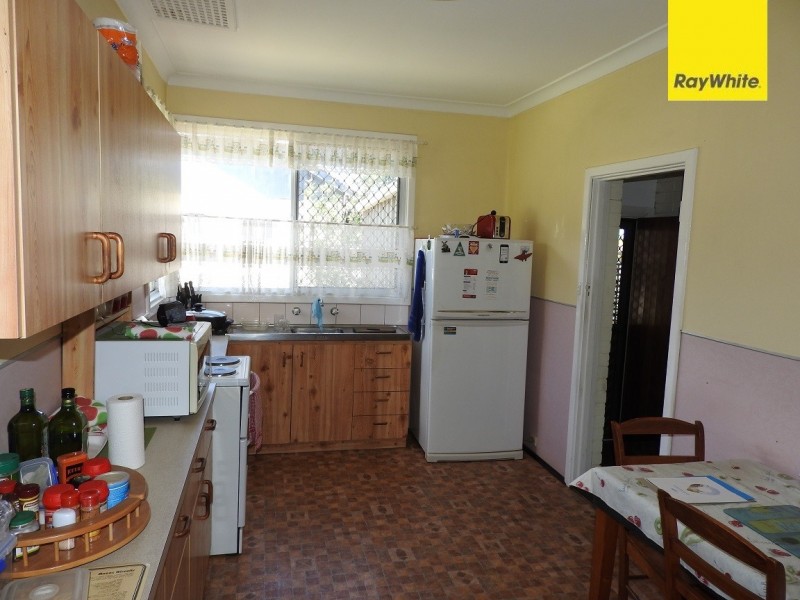 63 Wungong Road, Armadale WA 6112