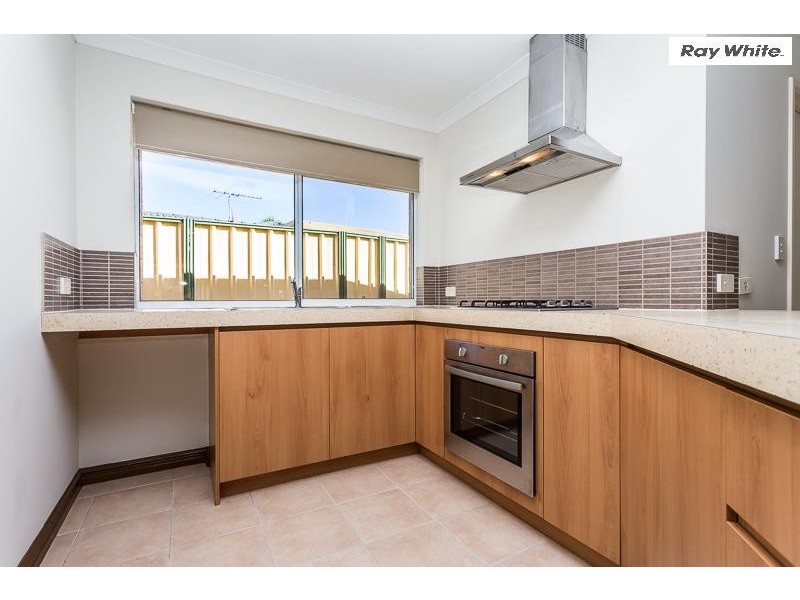 8a Woburn Way, Kelmscott WA 6111