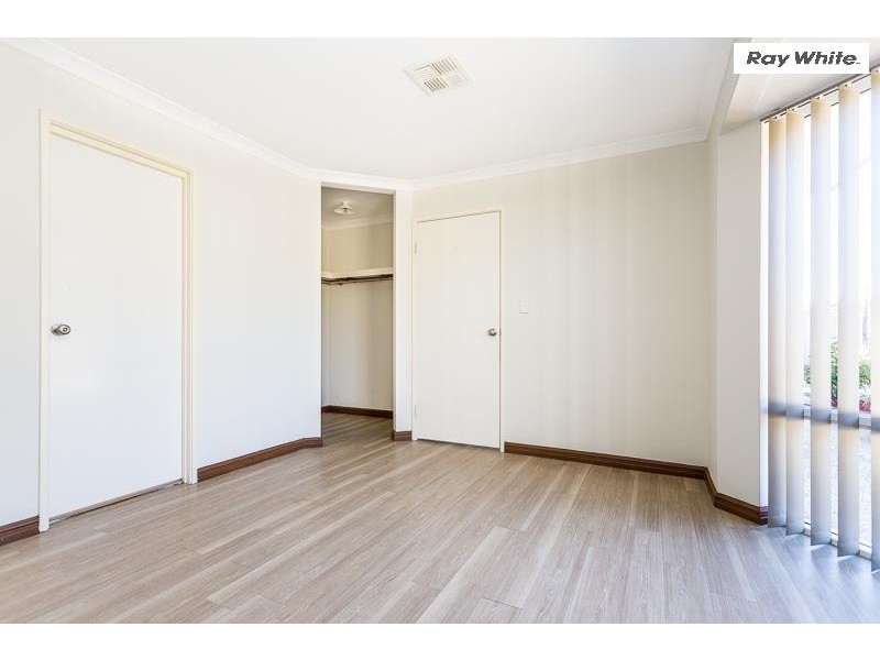 8a Woburn Way, Kelmscott WA 6111