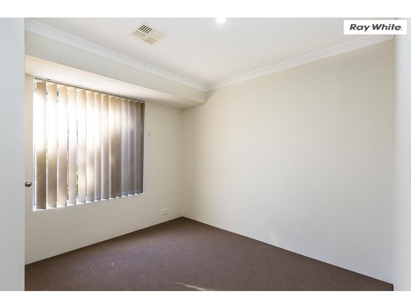 8a Woburn Way, Kelmscott WA 6111