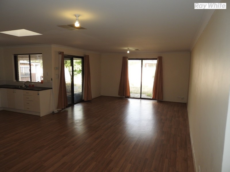 7 Faraday Street, Camillo WA 6111