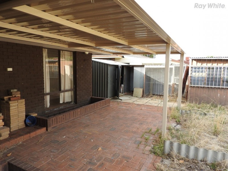 7 Faraday Street, Camillo WA 6111