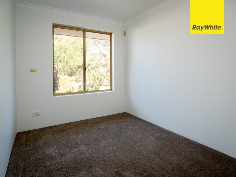 61 Inverness Circle, Camillo WA 6111