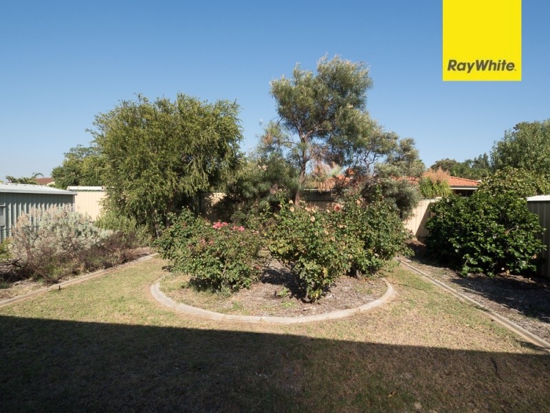 61 Inverness Circle, Camillo WA 6111