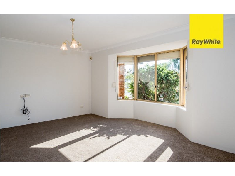 61 Inverness Circle, Camillo WA 6111