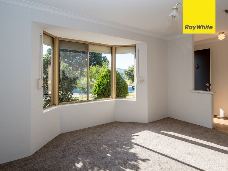 61 Inverness Circle, Camillo WA 6111