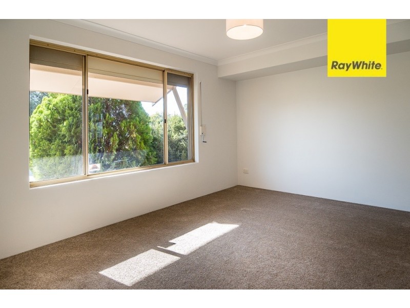 61 Inverness Circle, Camillo WA 6111