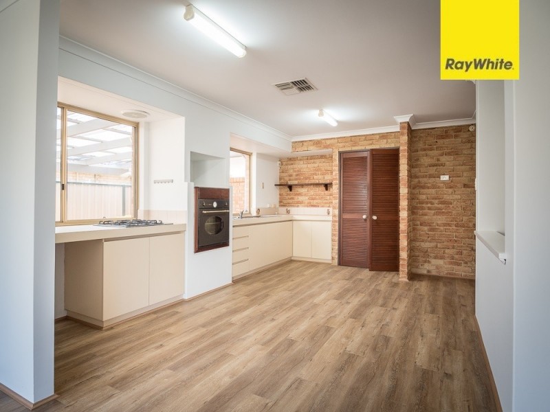 61 Inverness Circle, Camillo WA 6111