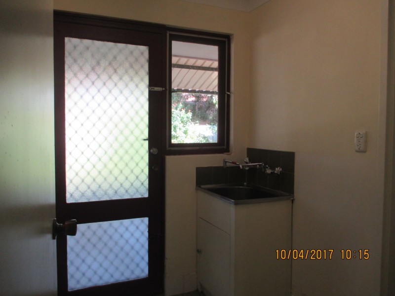 10 Forest Court, Armadale WA 6112