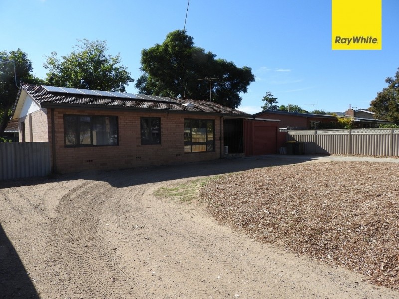 12 Tijuana Road, Armadale WA 6112