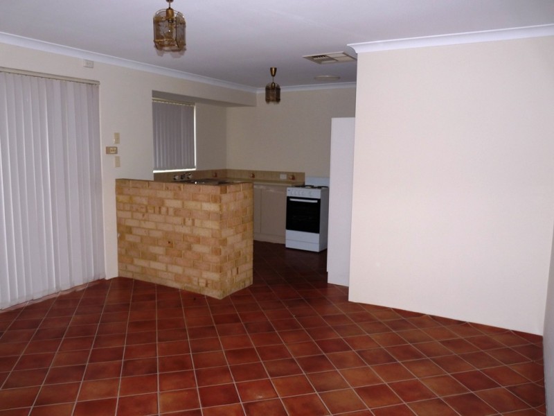 5 River Bank Drive, Gosnells WA 6110