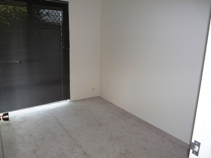 5 River Bank Drive, Gosnells WA 6110
