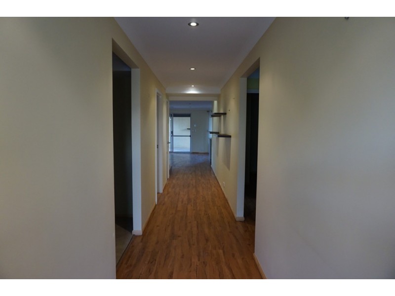 41 Barrington Avenue, Champion Lakes WA 6111