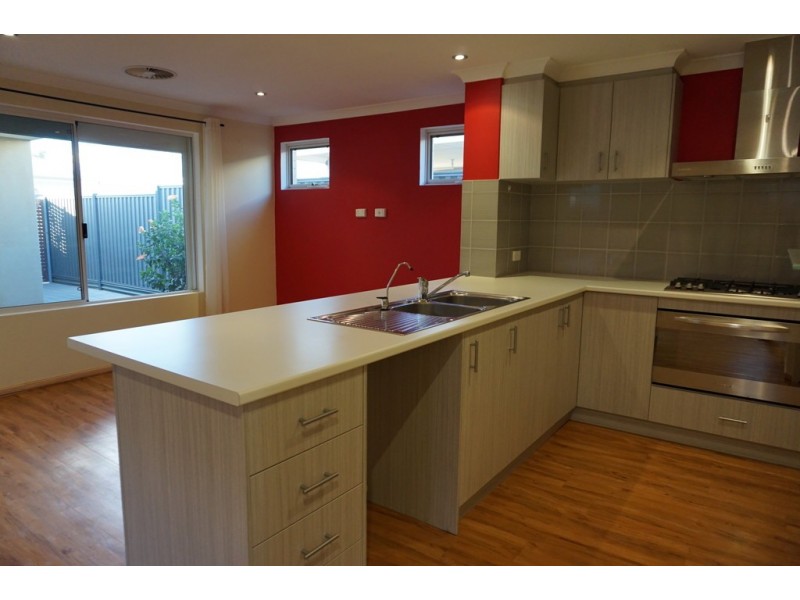 41 Barrington Avenue, Champion Lakes WA 6111