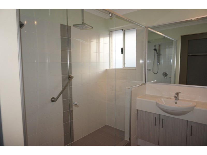 41 Barrington Avenue, Champion Lakes WA 6111