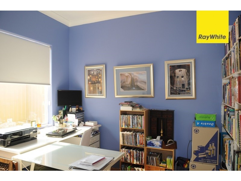 4 Le Souef Street, Maddington WA 6109