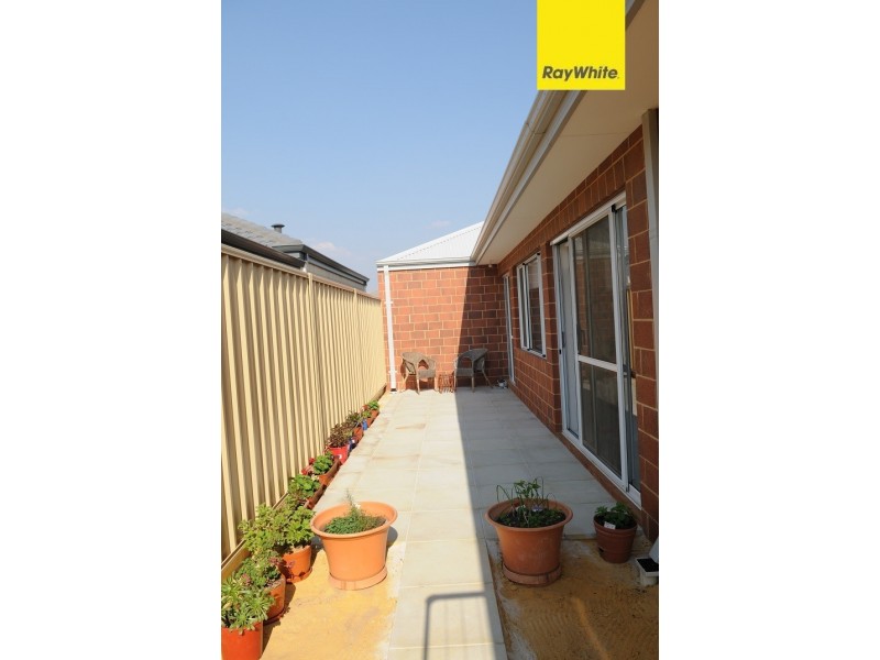 4 Le Souef Street, Maddington WA 6109