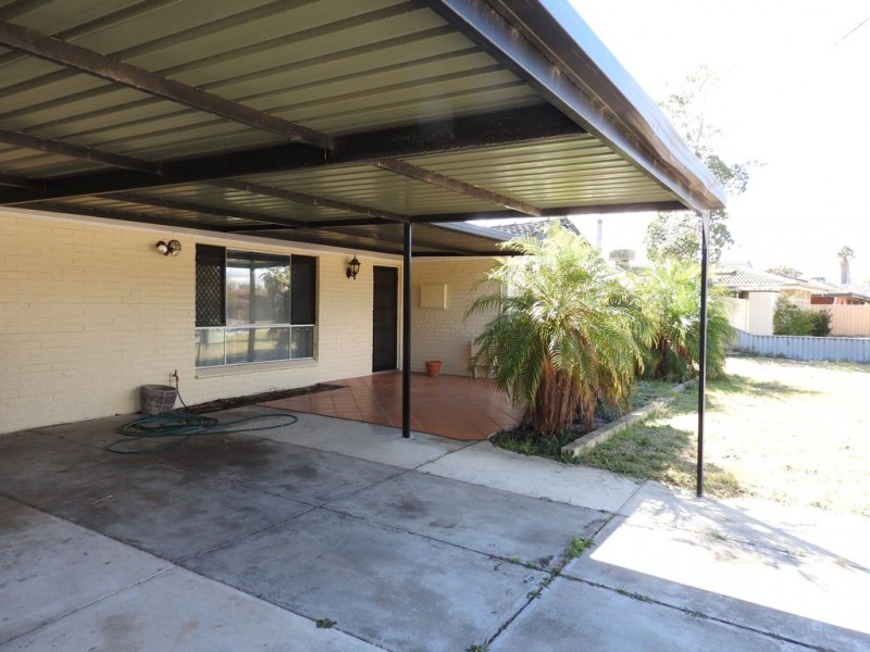 32 O’Sullivan Drive, Camillo WA 6111