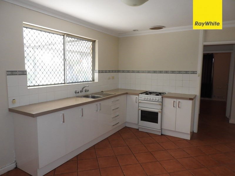 32 O’Sullivan Drive, Camillo WA 6111