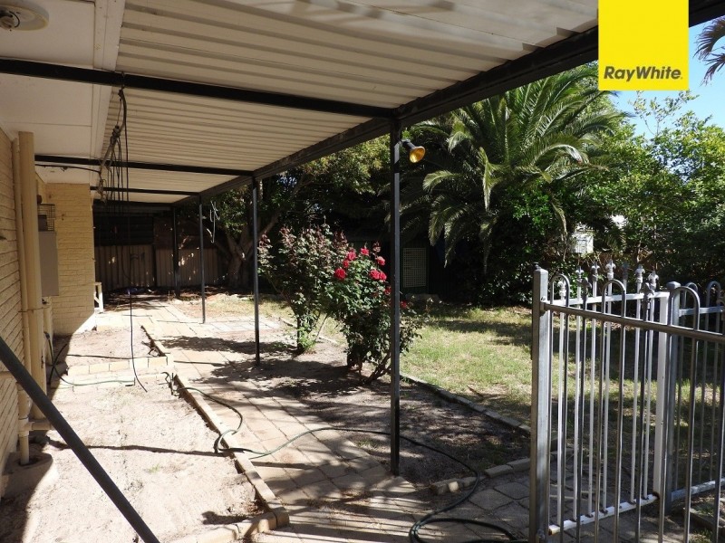 32 O’Sullivan Drive, Camillo WA 6111