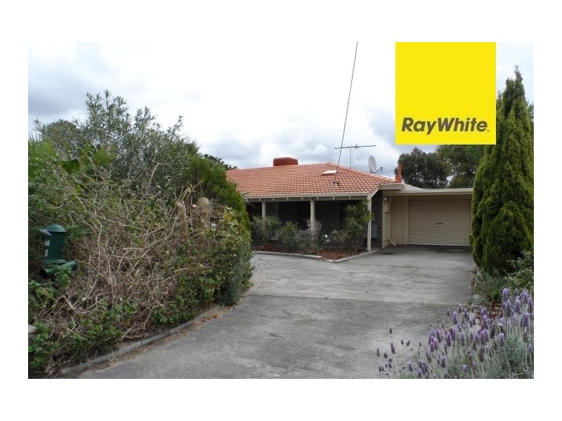 10 Harlow Street, Camillo WA 6111