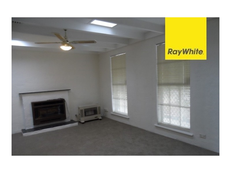 10 Harlow Street, Camillo WA 6111