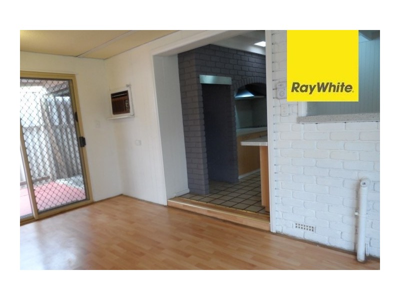 10 Harlow Street, Camillo WA 6111