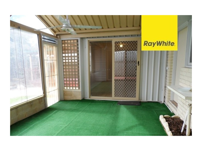 10 Harlow Street, Camillo WA 6111