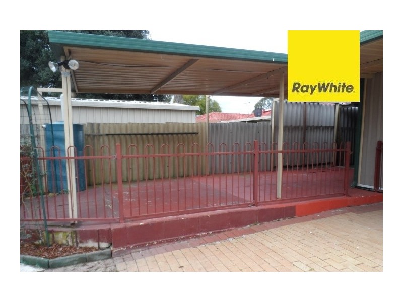 10 Harlow Street, Camillo WA 6111