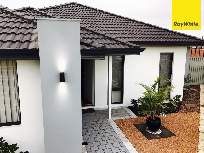 96 Yellowwood Avenue, Piara Waters WA 6112