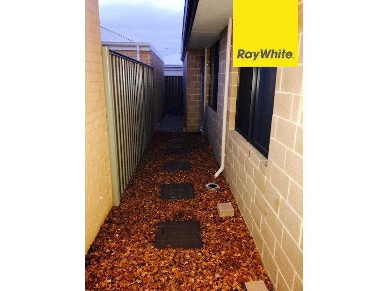 96 Yellowwood Avenue, Piara Waters WA 6112