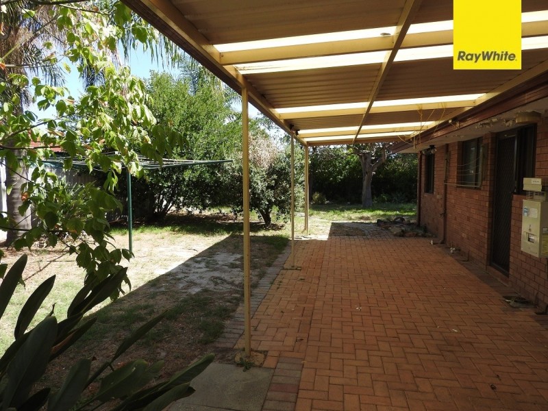 18 Gascoyne Drive, Gosnells WA 6110