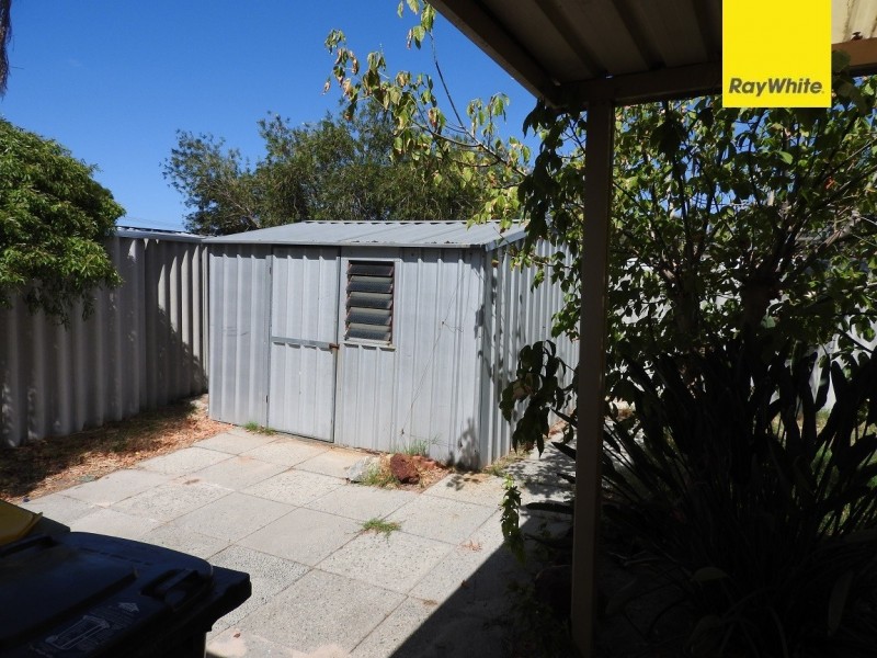 18 Gascoyne Drive, Gosnells WA 6110