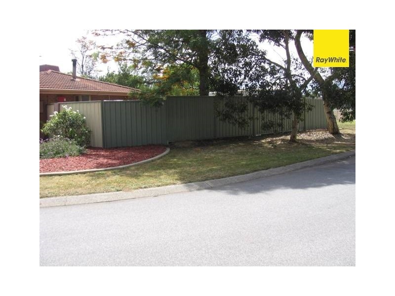 4 Smith Close, Armadale WA 6112