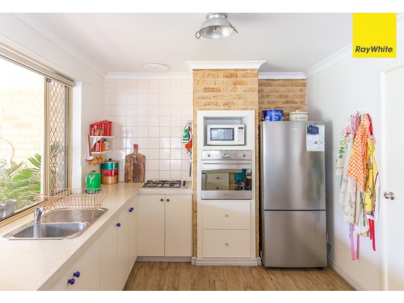 30 Abernethy Grove, Seville Grove WA 6112