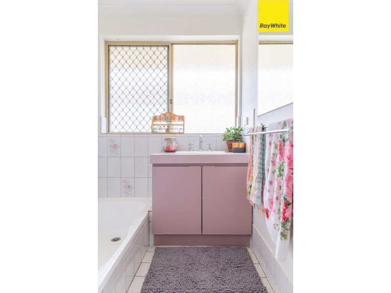 30 Abernethy Grove, Seville Grove WA 6112