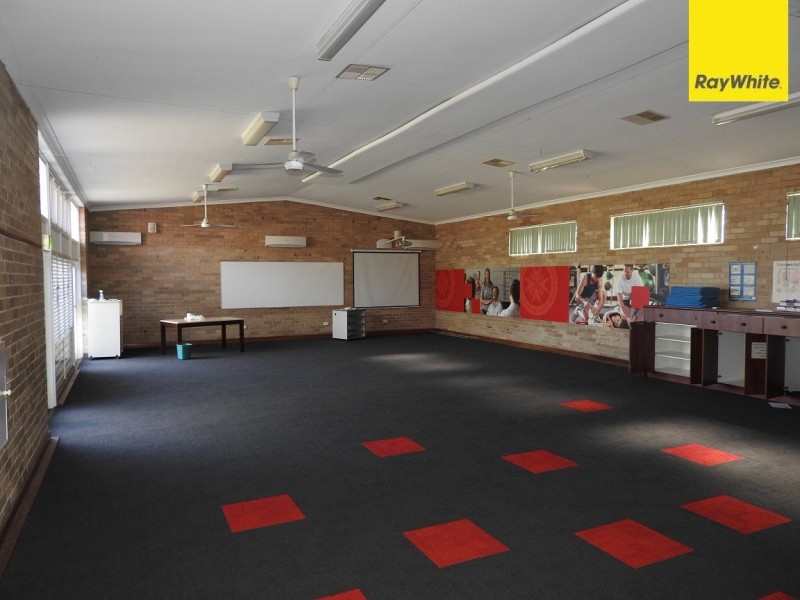 4 Hobbs Drive, Armadale WA 6112