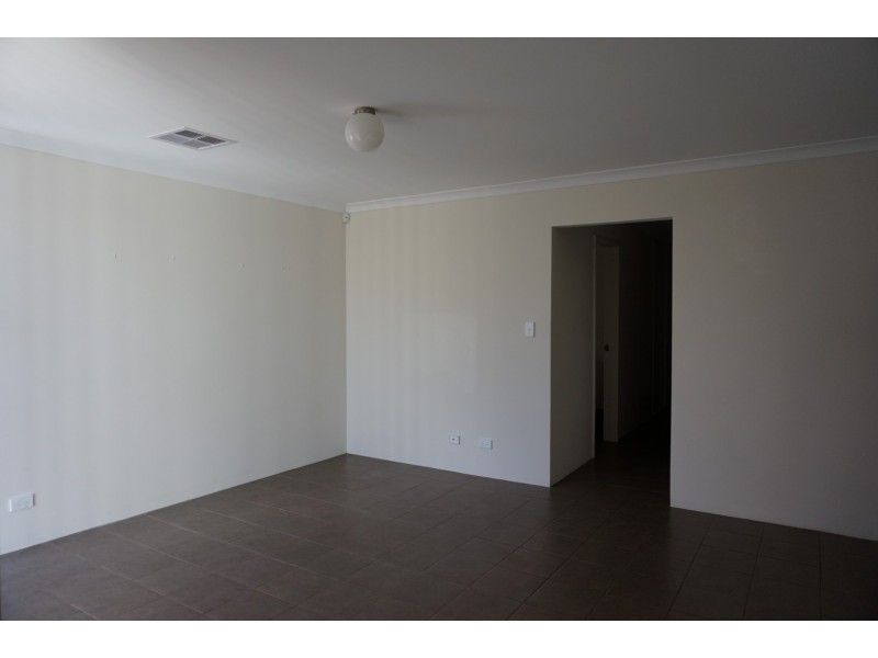 3/27 Sixth Road, Armadale WA 6112