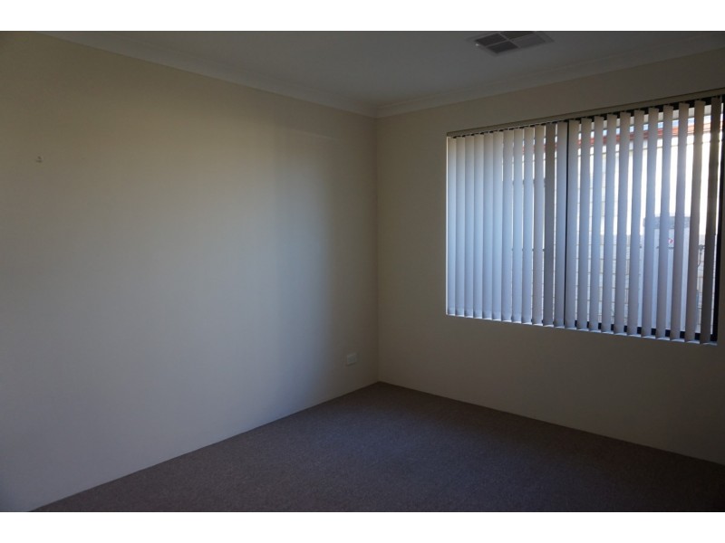 3/27 Sixth Road, Armadale WA 6112