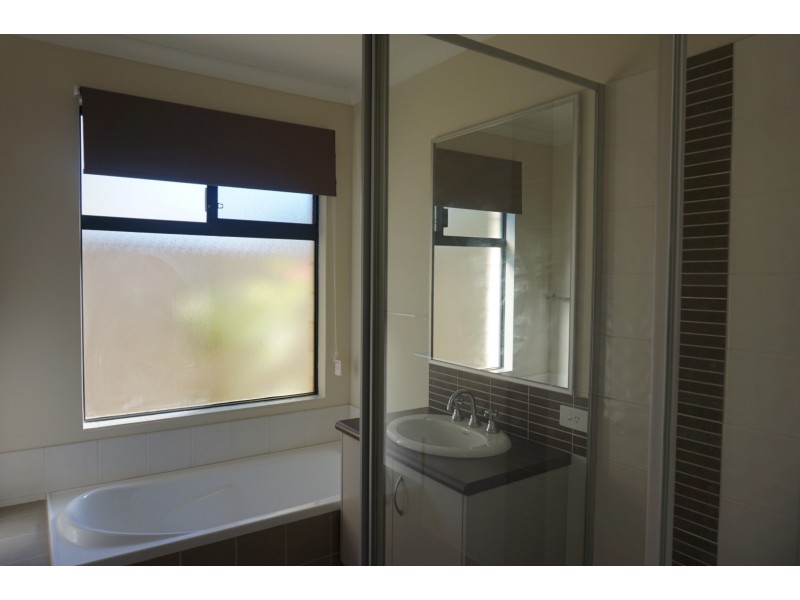 3/27 Sixth Road, Armadale WA 6112