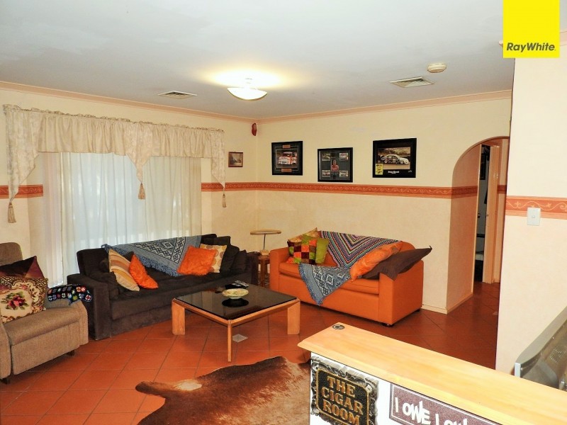 2 Junee Place, Armadale WA 6112