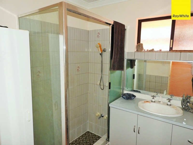 2 Junee Place, Armadale WA 6112