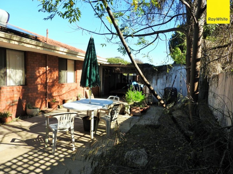 2 Junee Place, Armadale WA 6112