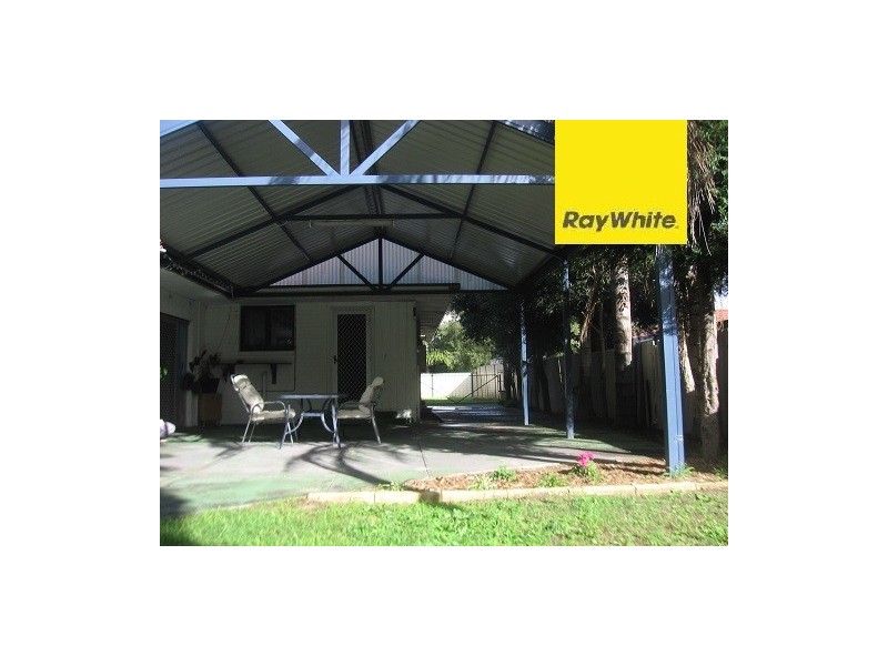 63 Girraween Street, Armadale WA 6112